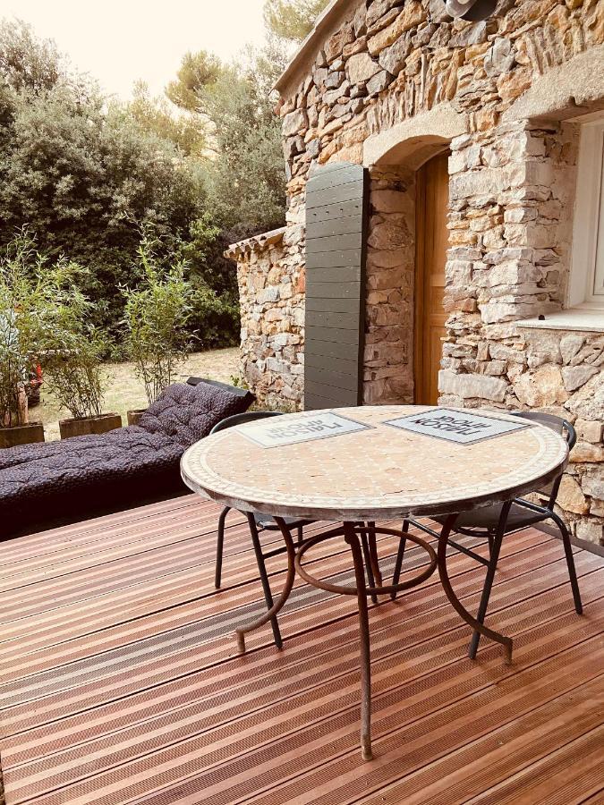 Les Cabanons Sainte Victoire Hotel Exterior photo